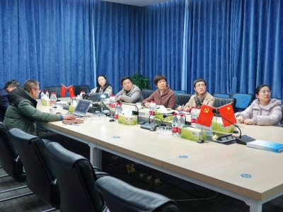 海寧市政協主席周紅霞蒞臨芯能科技走訪調研
