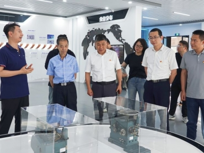 建引領聚合力，業務協同譜新篇——芯能科技黨支部赴田中精機參觀交流